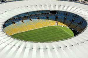 volta do futebol no Maracaná