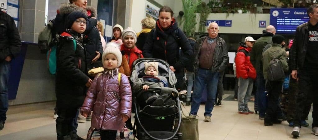 crianças ucranianas refugiadas