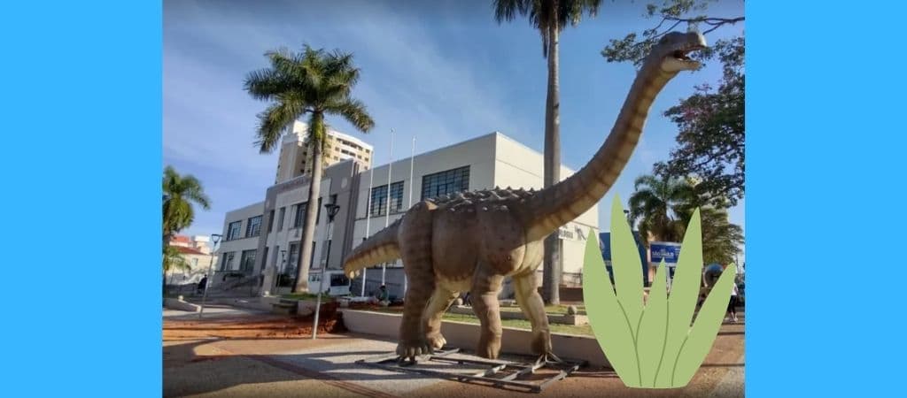 estátua do dinossauro