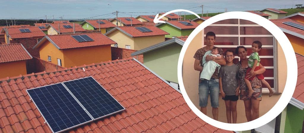 CDHUs com painéis solares