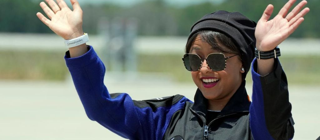 Mulher saudita no espaço