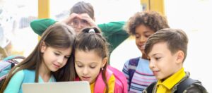 Crianças nas redes sociais