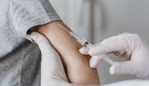 Vacinação nas escolas melhora, mas ainda há crianças sem proteção