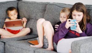 Novas regras para jovens nas redes sociais