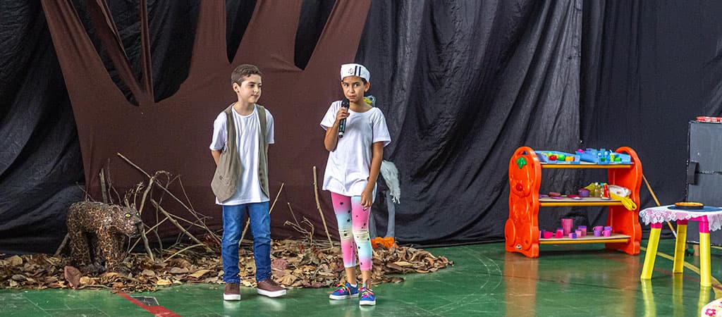 Estudantes do Visão de Recife durante apresentação do SAC